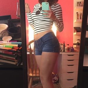 Classic Levi’s Jean Shorty Short Booty Shorts